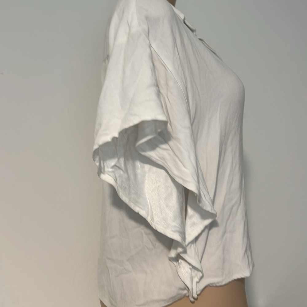 Club Monaco Cropped Tee - Picture 2 of 5